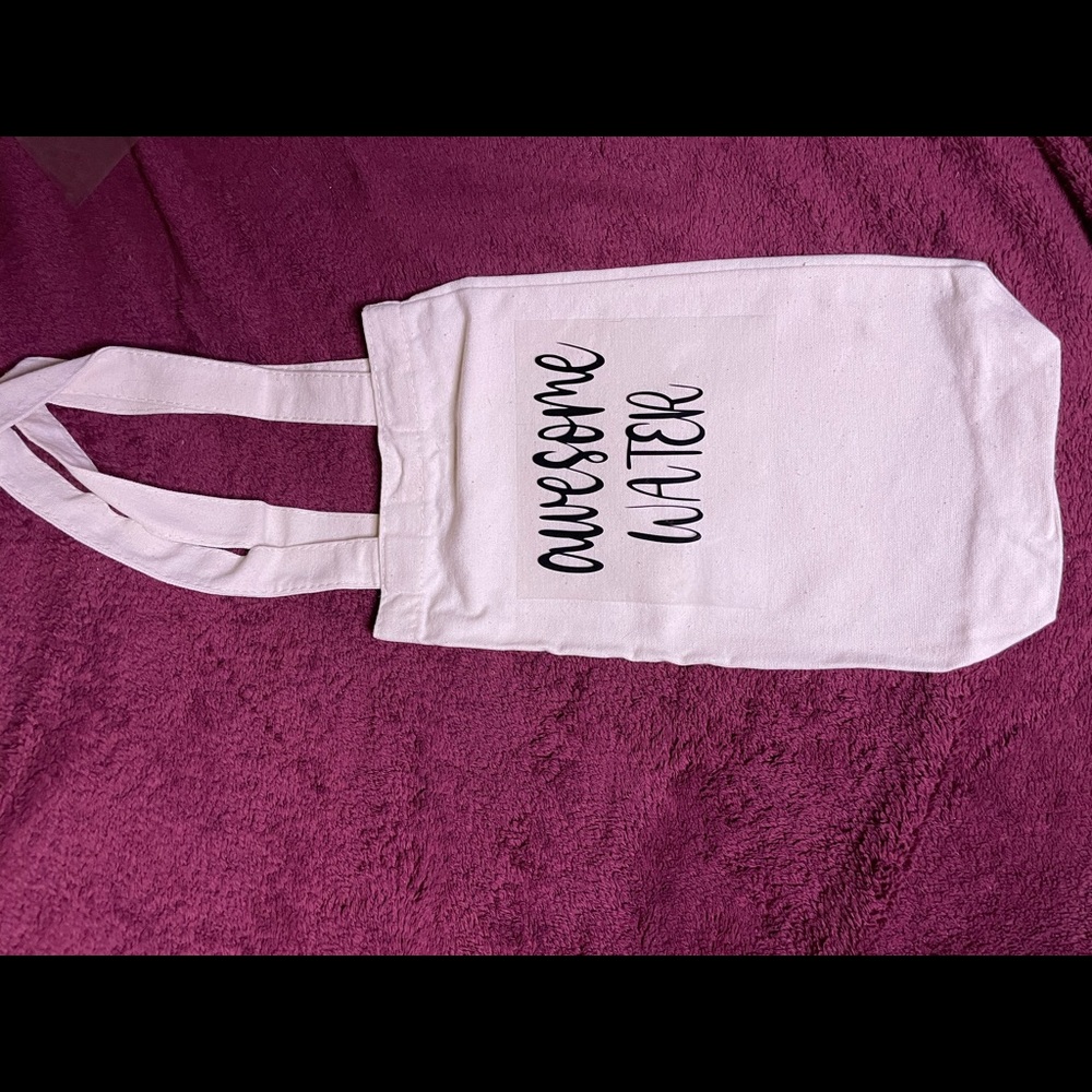 Awesome water wine tote nwot ⭐️